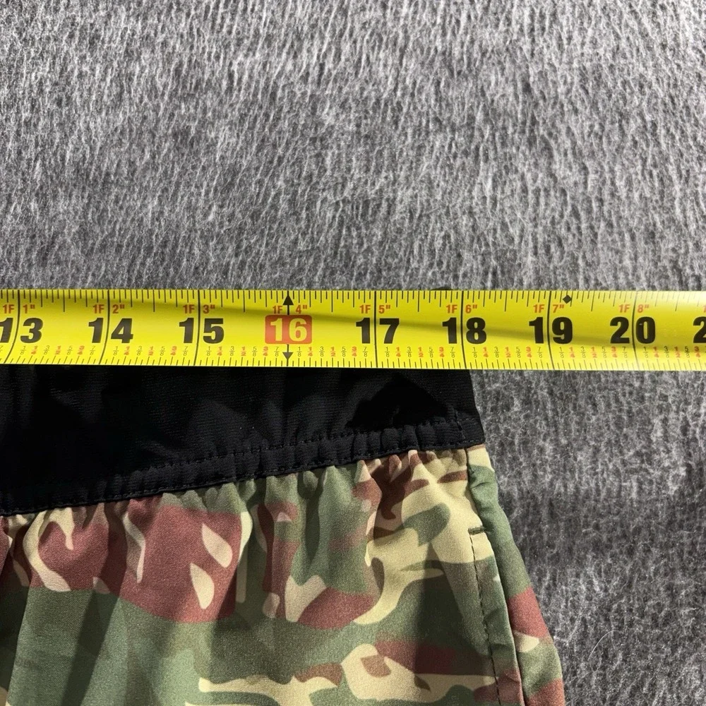 Tachuntfish Shorts Mens 2XL Green Camo Training Performance Running Outdoors